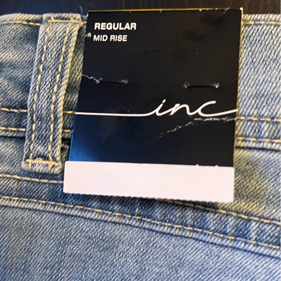 NWT INC INTERNATIONAL CONCEPTS BUTTON FLY WIDE LEG CROPPED JEANS IN SIZE 14. - Picture 10 of 11